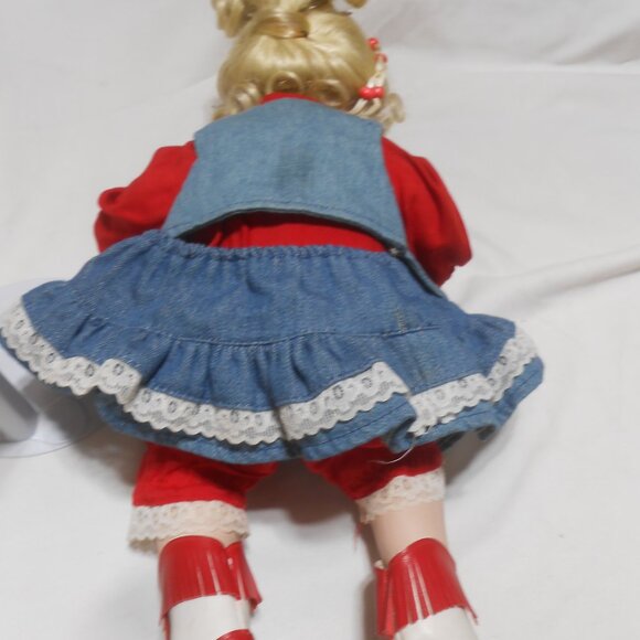 VTG BISQUE "DAKOTA" COWGIRL DOLL 15" JEAN OUTFIT RED BOOTS NO 3962B w/ STAND EUC - Picture 4 of 15
